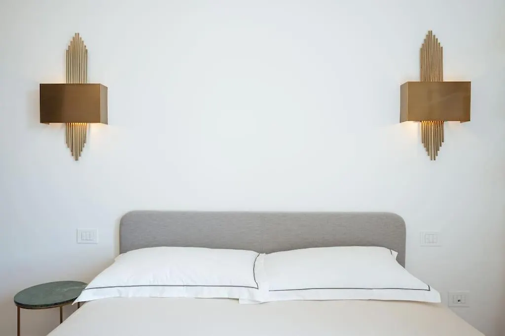 Isola 10 Apartment Milan 0*,  Italy