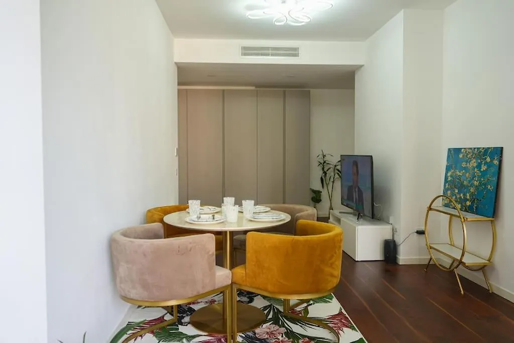 Isola 10 Apartment Milan Italy