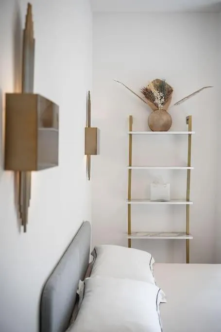 Isola 10 Apartment Milan