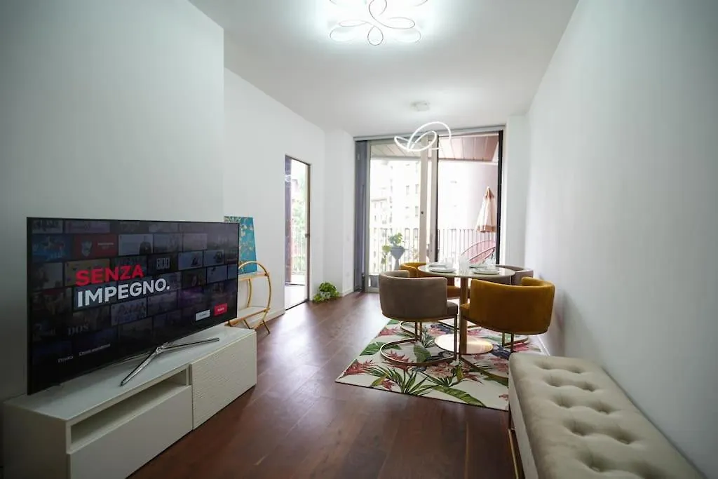 Isola 10 Apartment Milan